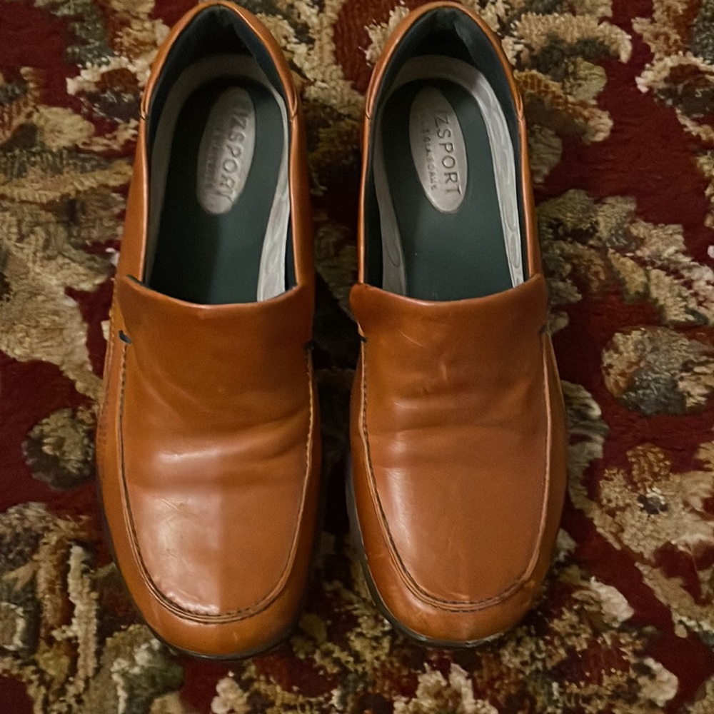 LIZSPORT by LIZ CLAIBORNE; Size 7. EUC